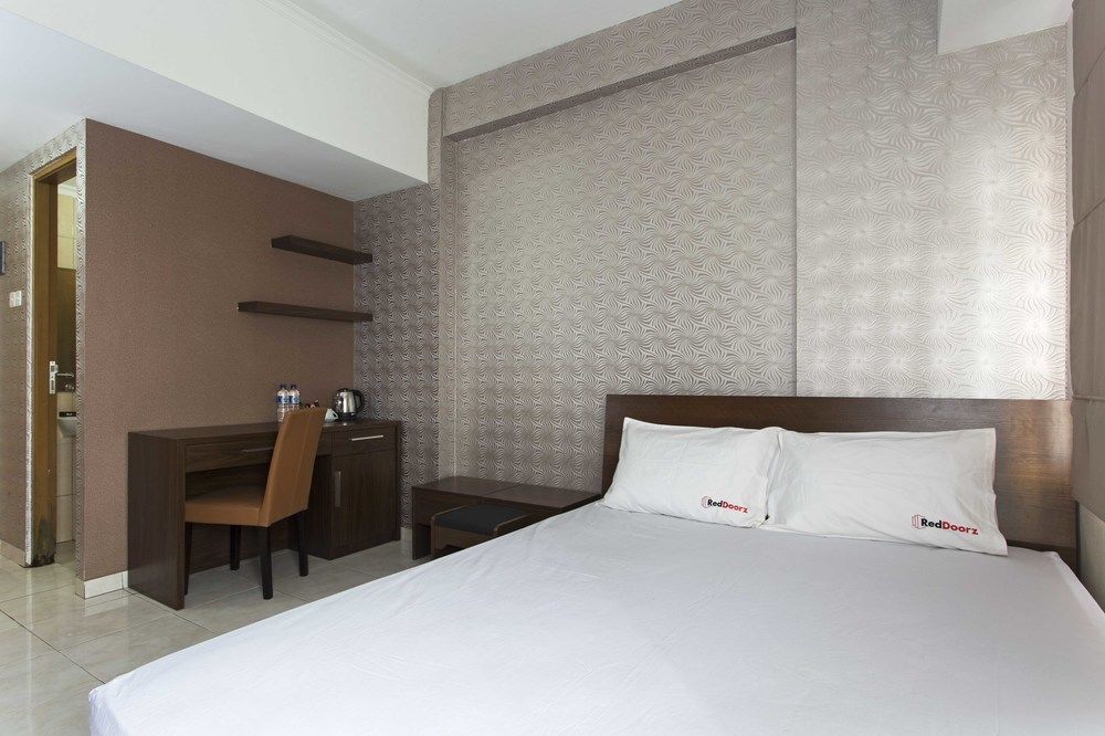 Reddoorz Apartment @ Margonda Residence Depok Exteriér fotografie