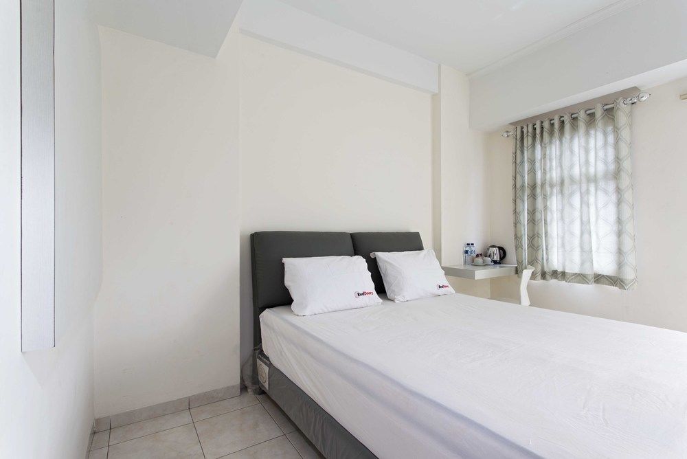 Reddoorz Apartment @ Margonda Residence Depok Exteriér fotografie