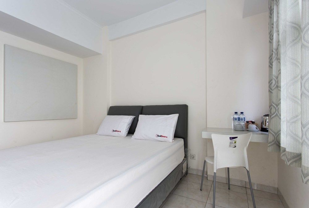 Reddoorz Apartment @ Margonda Residence Depok Exteriér fotografie